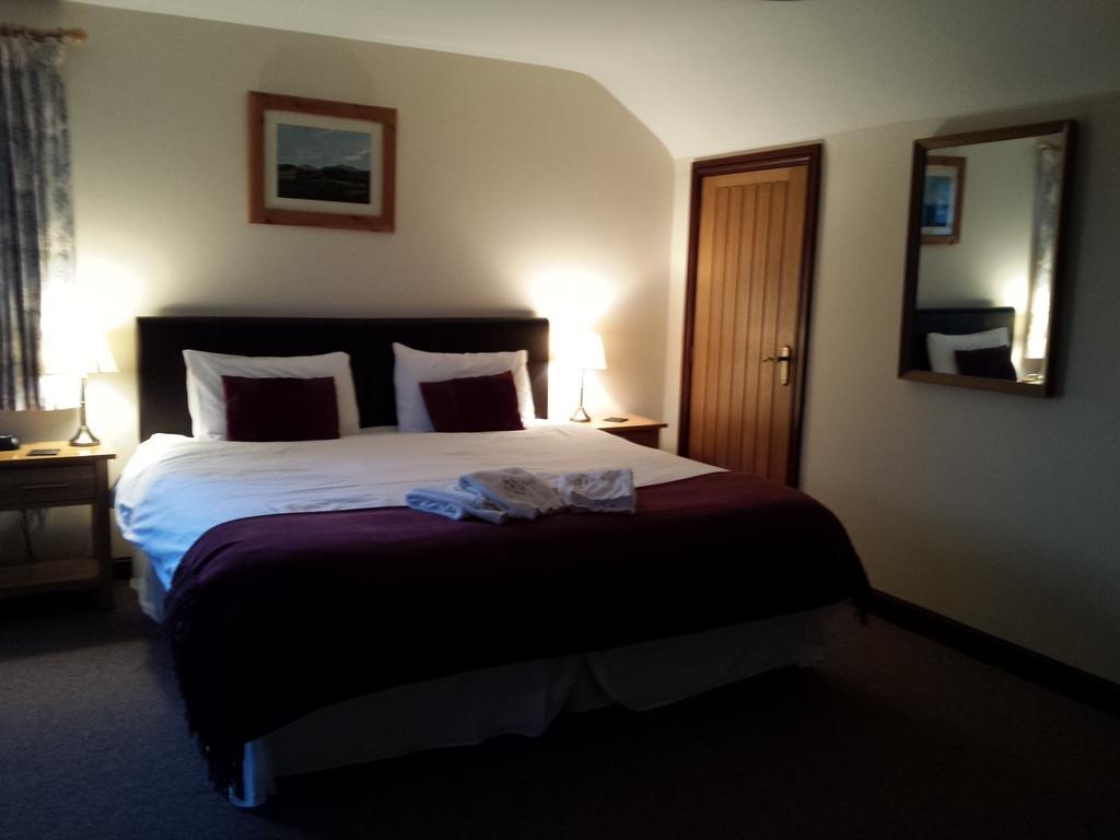พวิลกวิลิม ฮอลิเดย์ คอทเทจ แอนด์ บีแอนด์บี Guest House บลิตธ์เวลส์ ภายนอก รูปภาพ