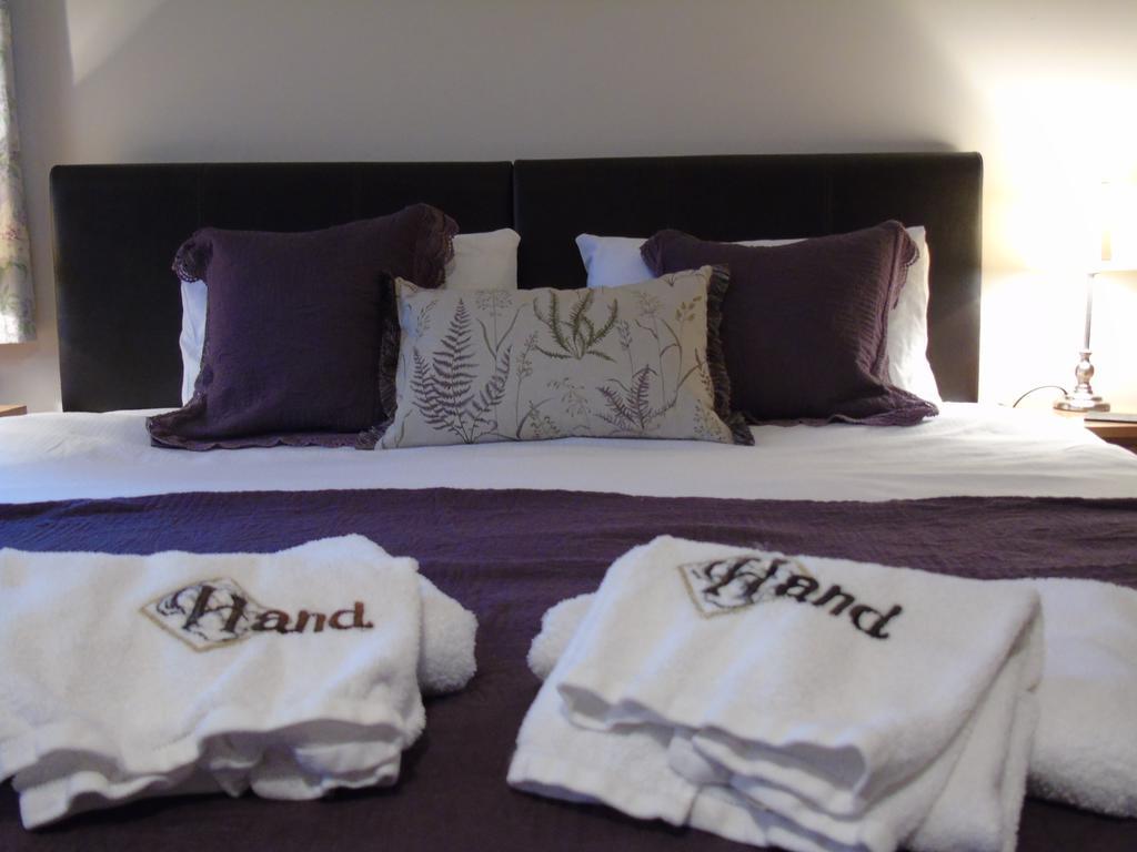 พวิลกวิลิม ฮอลิเดย์ คอทเทจ แอนด์ บีแอนด์บี Guest House บลิตธ์เวลส์ ภายนอก รูปภาพ