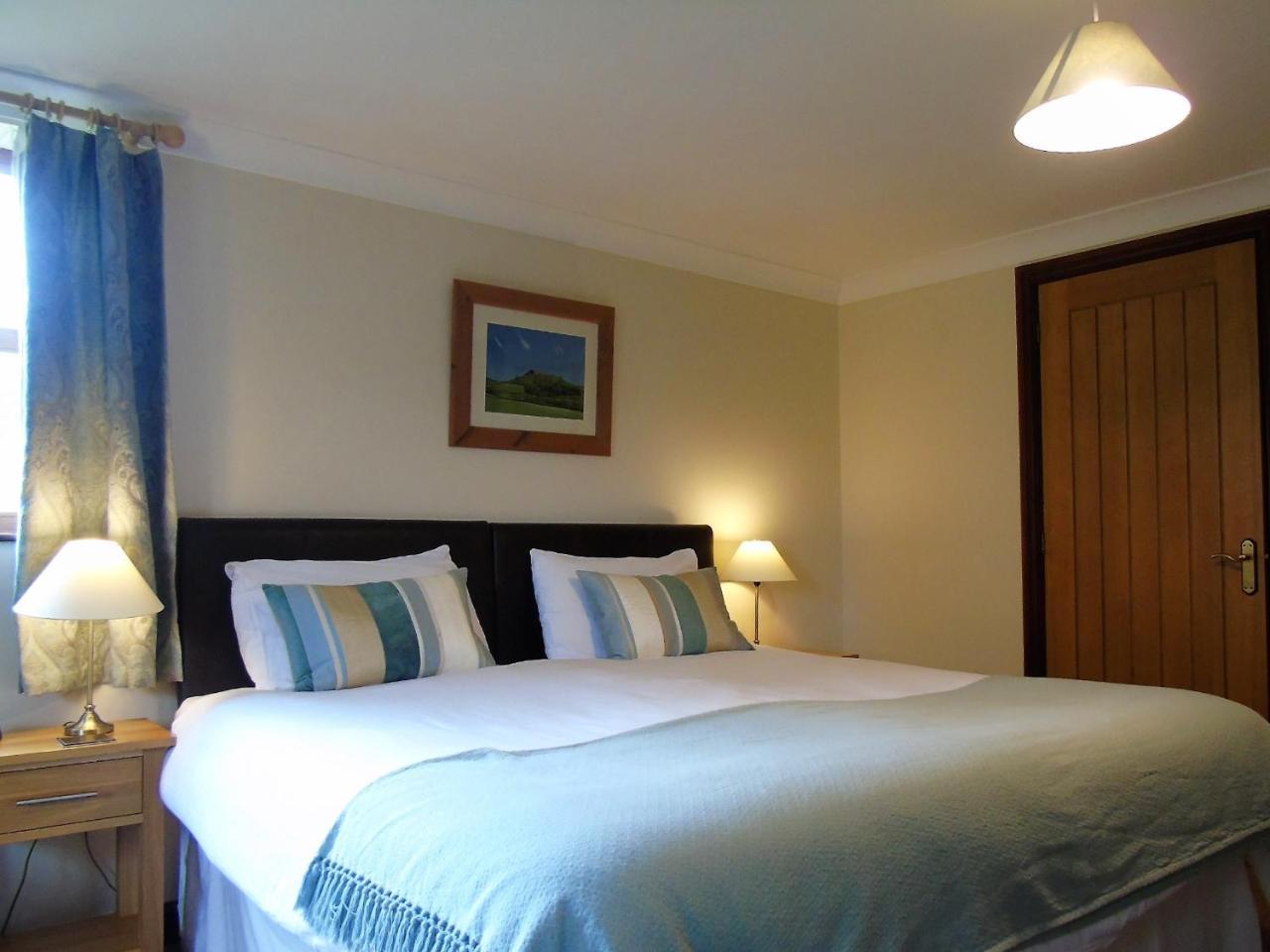 พวิลกวิลิม ฮอลิเดย์ คอทเทจ แอนด์ บีแอนด์บี Guest House บลิตธ์เวลส์ ภายนอก รูปภาพ